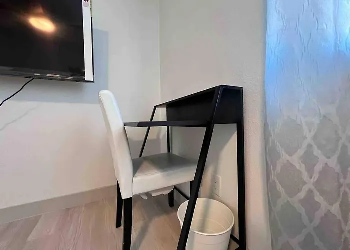 Stylish In The Heart Of W/ Private Pool Ferienhaus Tempe