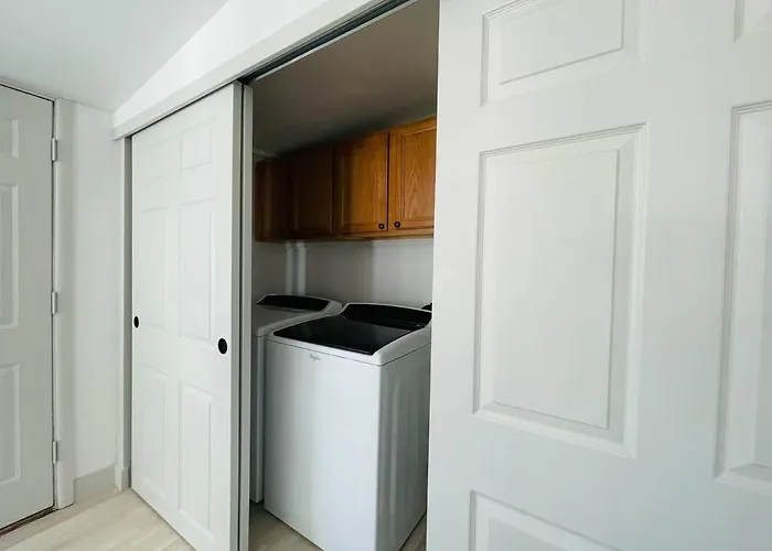 Stylish In The Heart Of W/ Private Pool Tempe