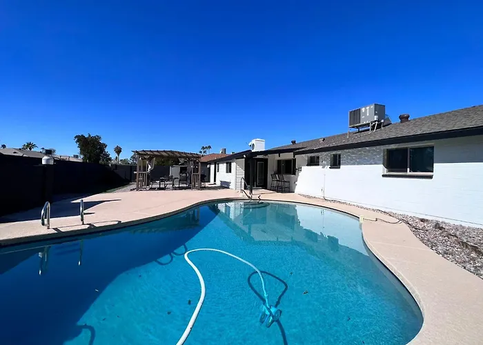 Stylish In The Heart Of W/ Private Pool * Tempe