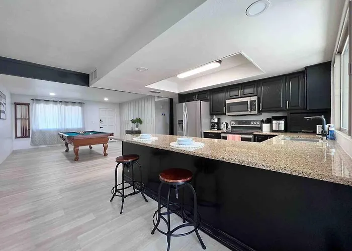Stylish In The Heart Of W/ Private Pool Ferienhaus Tempe